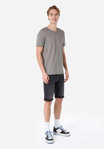 Colin's Shirt in Grijs: voorkant
