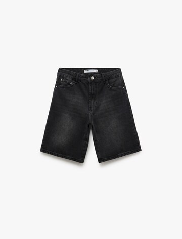 Koton Regular Shorts in Schwarz