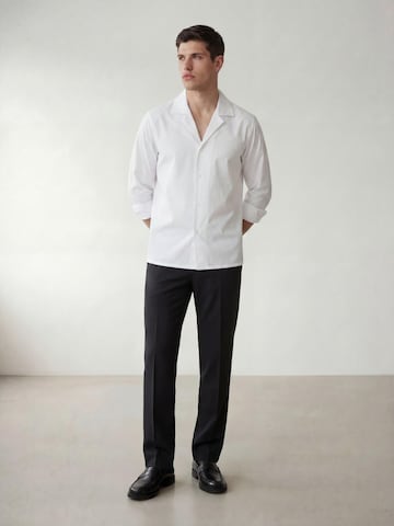 ARMIE Slim fit Overhemd 'The Allan' in Wit