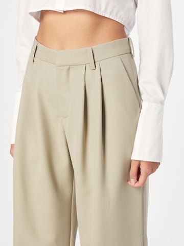 Won Hundred Wide leg Pleat-Front Pants 'Camille' in Grey