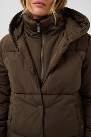 Kaffe - Chaqueta de invierno 'Yrsa' en marrón