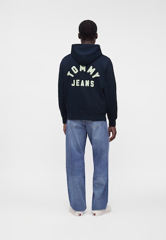 Tommy Jeans - Casaco em moletão 'NEW CLASSICS' em azul: frente