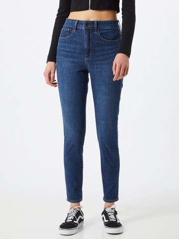 GAP Skinny Jeans in Blue: front