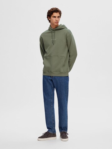 SELECTED HOMME Sweatshirt 'HANKIE' in Green