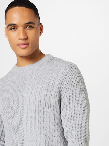 ABOUT YOU Pullover 'Willi' in Grau