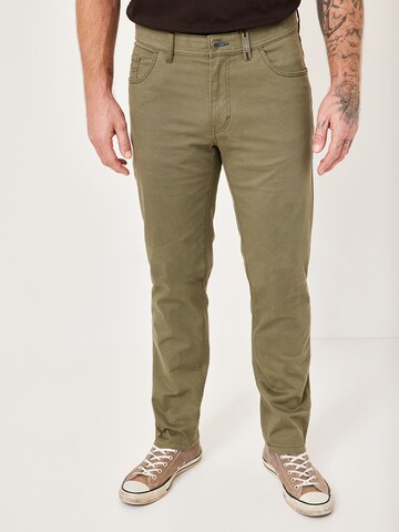 REDPOINT Regular Pants in Green: front