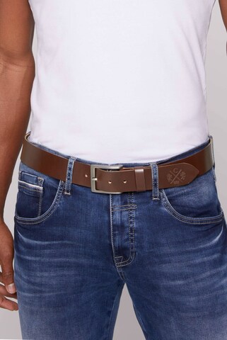 CAMP DAVID Belt in Brown: front