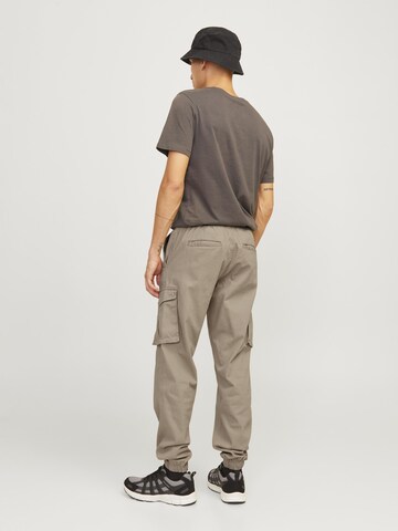 aprel Tapered Cargobroek in Grijs