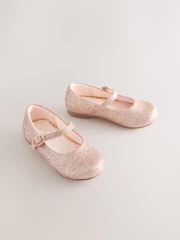 Balerini de la Next pe roz