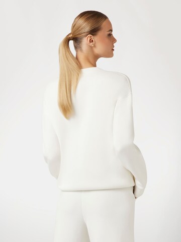 Sweat-shirt 'Cecilia' GUESS en blanc