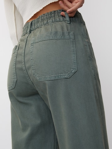 Loosefit Jeans di Pull&Bear in verde