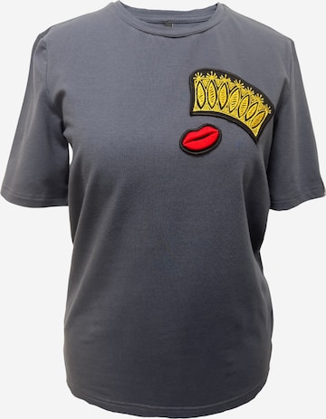 RADADA Shirt 'CROWN AND RED LIPS' in Grey: front