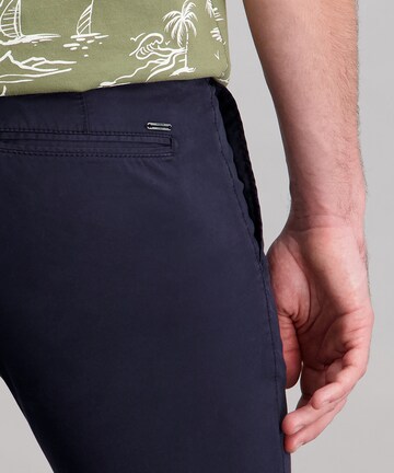 Pioneer Authentic Jeans Regular Chino Pants in Blue