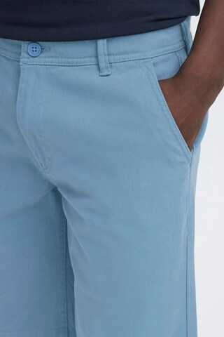 BLEND Slimfit Shorts in Blau