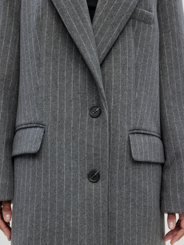 EDITED Between-seasons coat 'Rylan' in Grey