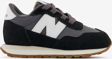 new balance Sneakers in Black