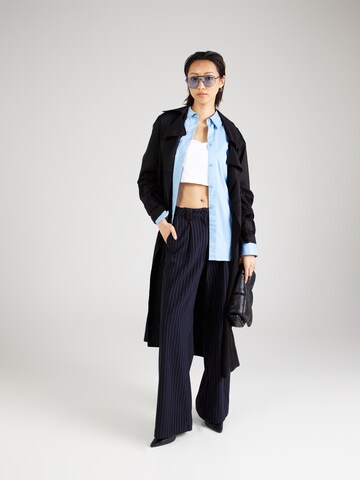 Oval Square Wide leg Pleat-Front Pants 'Idris' in Blue