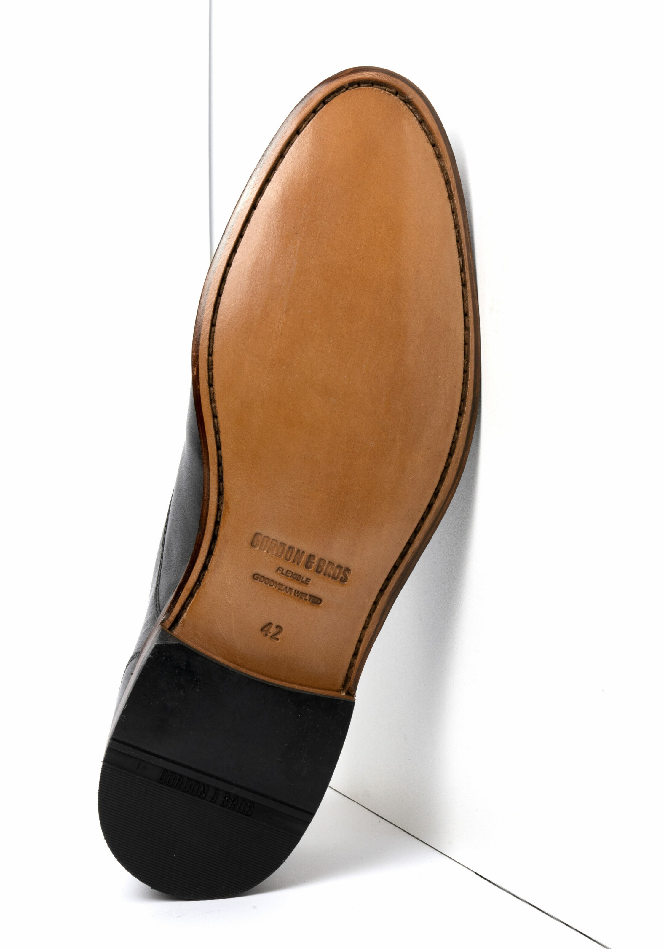 Gordon & Bros - Sapato com atacadores em preto