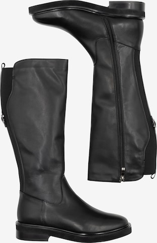 Usha Boots in Black