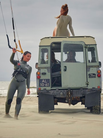 WALLIEN Neoprenanzug 'Nikki van Dijk (3/2 mm)' in Grau