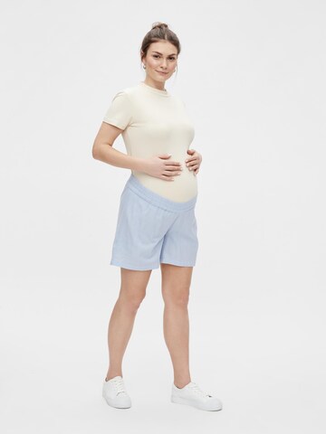 MAMALICIOUS Regular Shorts 'Ava' in Blau