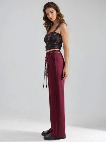 regular Pantaloni di Hiccup in rosso