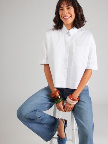 MORE & MORE Μπλούζα σε λευκό: μπροστά