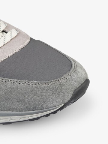 Scalpers Platform trainers 'Harry' in Grey