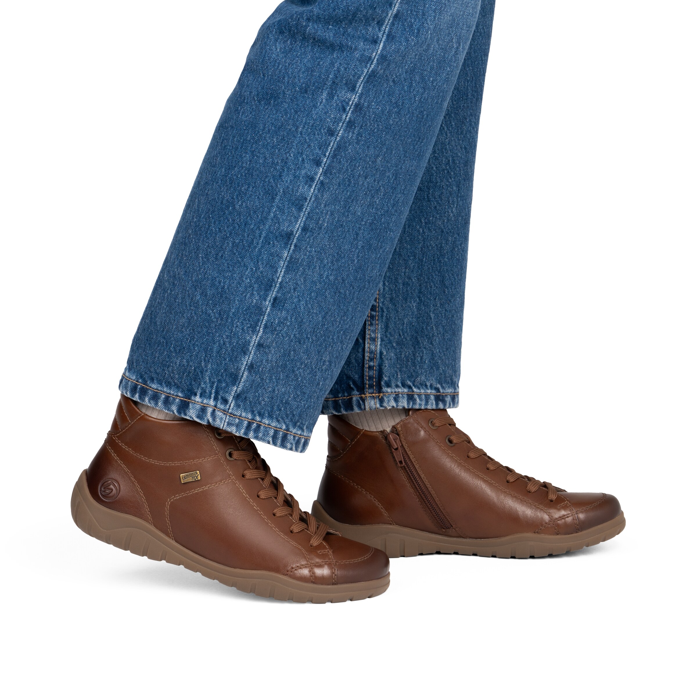 Bottines à lacets REMONTE en marron : devant