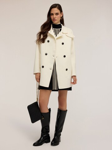 MOTIVI Wintermantel in Wit