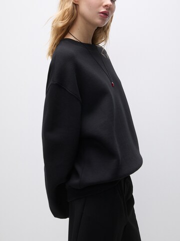 Pull&Bear Sweatshirt in Schwarz