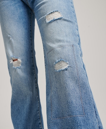 Superdry Flared Jeans in Blauw