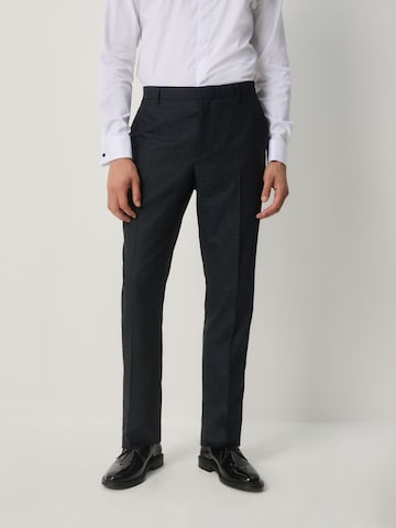 Coupe slim Pantalon à plis Next en bleu : devant