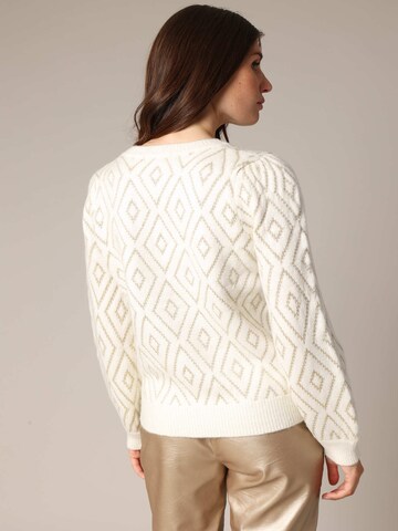 Pull-over 'MAINA' Deeluxe en blanc