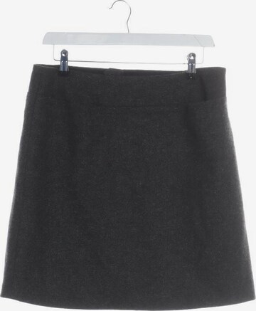 Windsor Skirt in M in Grey: front