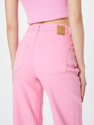 PIECES Regular Jeans 'Holly' in Pink