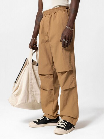 VAMOS CLO Wide leg Cargobroek 'Copperas COVE' in Bruin