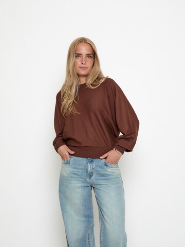 minus Sweater 'Dana' in Brown: front