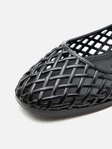 MICHAEL Michael Kors - Sabrina 'PIXIE' em preto