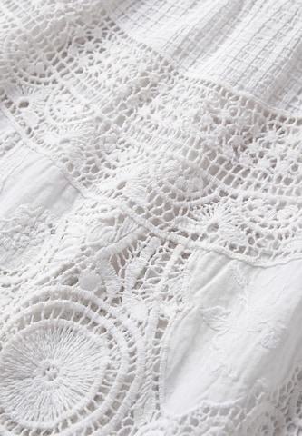 IZIA Skirt in White