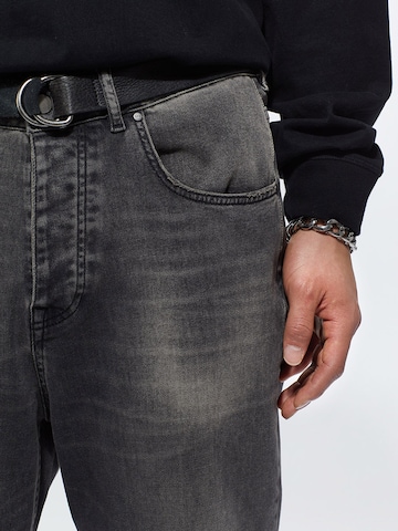Young Poets Loosefit Jeans 'Toni' in Grau