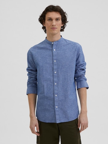 SELECTED HOMME جينز مضبوط قميص بلون أزرق: الأمام