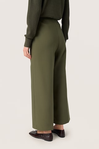 SOAKED IN LUXURY Wide Leg Hose 'Corinne' in Grün