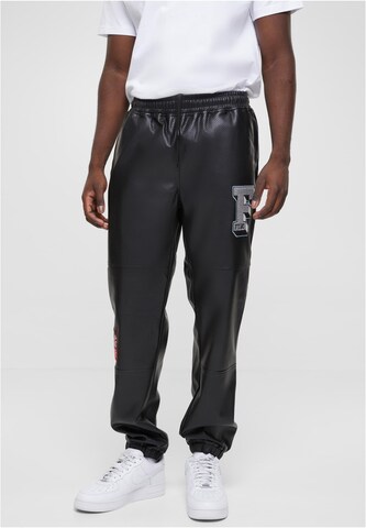 FUBU Tapered Broek in Zwart: voorkant