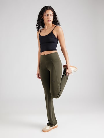 PUMA - Bootcut Pantalón deportivo 'Tad Essentials' en verde