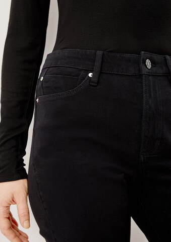 s.Oliver Slimfit Jeans i svart