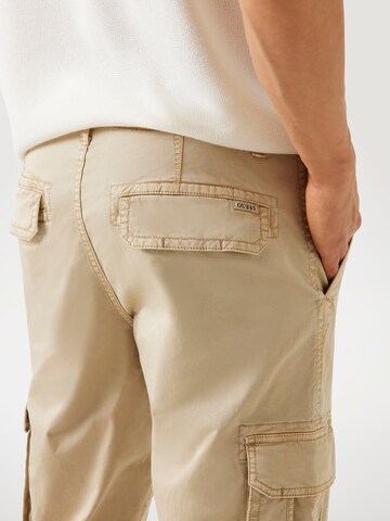 GUESS Slim fit Cargo Pants in Beige