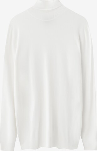 Pull&Bear Sweater in White: front