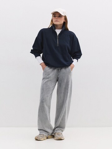 No Matter What Sweatshirt in Blau: Vorderseite