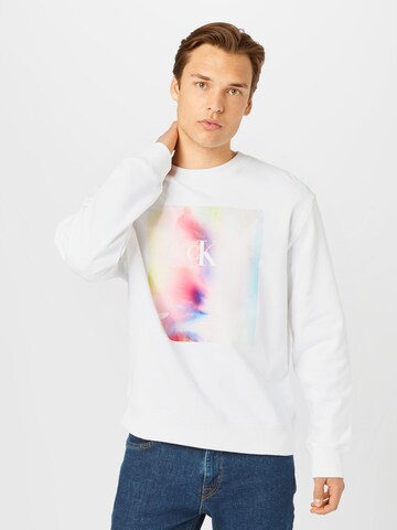 Sweat-shirt 'PRIDE' Calvin Klein Jeans en blanc : devant